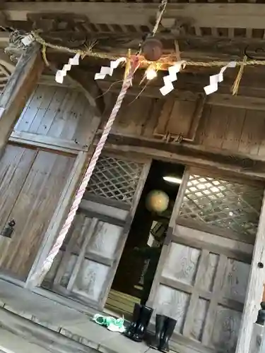 諏訪神社の本殿