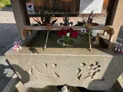 新川神社の{uncategorized: "未分類", other: "その他", undefined: "問題あり", building: "その他建物", grave: "お墓", sacred_gate: "鳥居", guardian: "狛犬", statue: "像", buddha: "仏像", history: "歴史", nature: "自然", garden: "庭園", animal: "動物", pagoda: "塔", temizu: "手水舎", mountain_gate: "山門・神門", sanctuary: "本殿・本堂", subordinate: "末社・摂社", art: "芸術", scenery: "景色", jizo: "地蔵", ema: "絵馬", goshuin: "御朱印", omikuji: "おみくじ", items: "授与品その他", amulet: "お守り", goshuincho: "御朱印帳", eats: "食事", festival: "お祭り", votive_dance: "神楽", shichigosan: "七五三参", wedding: "結婚式", experience: "体験その他", initially: "初詣", around: "周辺", anti_infection: "感染症対策"}