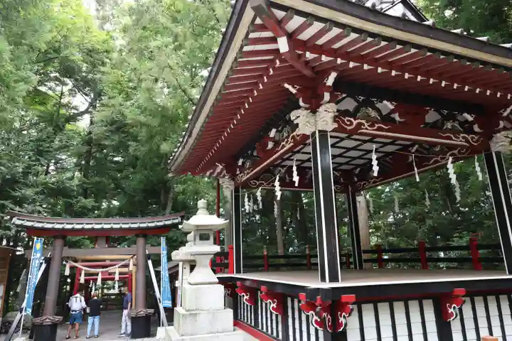 新屋山神社(山梨県)