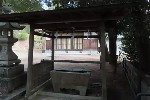筒島神社の手水舎