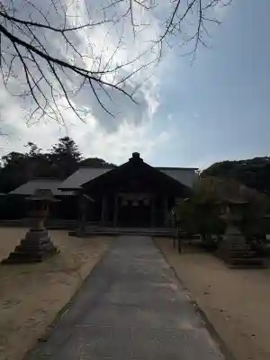 長浜神社の{uncategorized: "未分類", other: "その他", undefined: "問題あり", building: "その他建物", grave: "お墓", sacred_gate: "鳥居", guardian: "狛犬", statue: "像", buddha: "仏像", history: "歴史", nature: "自然", garden: "庭園", animal: "動物", pagoda: "塔", temizu: "手水舎", mountain_gate: "山門・神門", sanctuary: "本殿・本堂", subordinate: "末社・摂社", art: "芸術", scenery: "景色", jizo: "地蔵", ema: "絵馬", goshuin: "御朱印", omikuji: "おみくじ", items: "授与品その他", amulet: "お守り", goshuincho: "御朱印帳", eats: "食事", festival: "お祭り", votive_dance: "神楽", shichigosan: "七五三参", wedding: "結婚式", experience: "体験その他", initially: "初詣", around: "周辺", anti_infection: "感染症対策"}