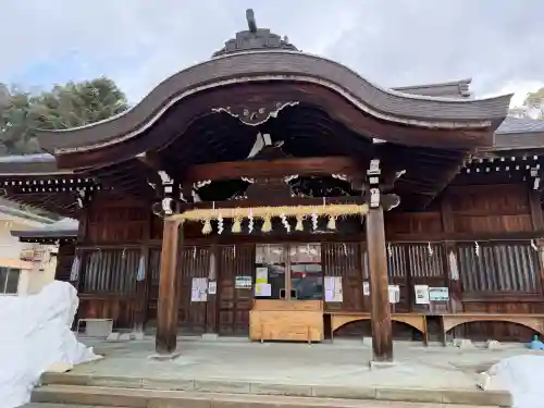 藤島神社（贈正一位新田義貞公之大宮）の{uncategorized: "未分類", other: "その他", undefined: "問題あり", building: "その他建物", grave: "お墓", sacred_gate: "鳥居", guardian: "狛犬", statue: "像", buddha: "仏像", history: "歴史", nature: "自然", garden: "庭園", animal: "動物", pagoda: "塔", temizu: "手水舎", mountain_gate: "山門・神門", sanctuary: "本殿・本堂", subordinate: "末社・摂社", art: "芸術", scenery: "景色", jizo: "地蔵", ema: "絵馬", goshuin: "御朱印", omikuji: "おみくじ", items: "授与品その他", amulet: "お守り", goshuincho: "御朱印帳", eats: "食事", festival: "お祭り", votive_dance: "神楽", shichigosan: "七五三参", wedding: "結婚式", experience: "体験その他", initially: "初詣", around: "周辺", anti_infection: "感染症対策"}