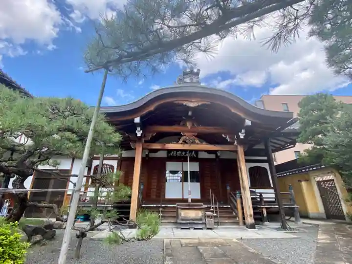 本成寺の本殿・本堂