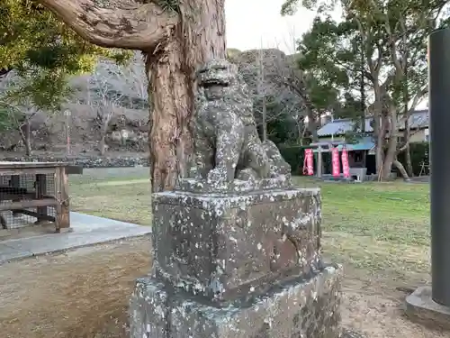館山神社の狛犬