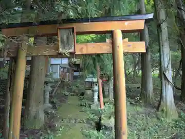 日光豊川稲荷の鳥居