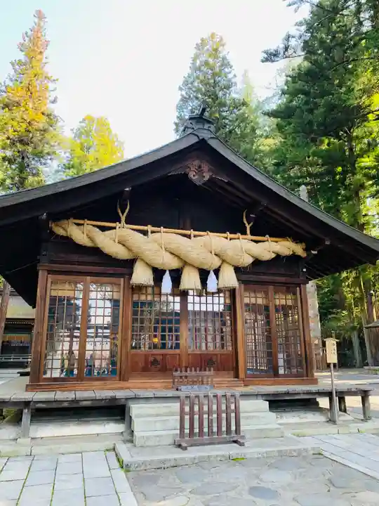 諏訪大社下社春宮(長野県)