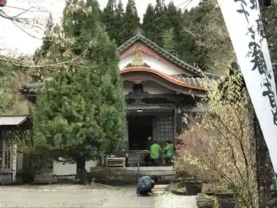 竜泉寺の本殿・本堂