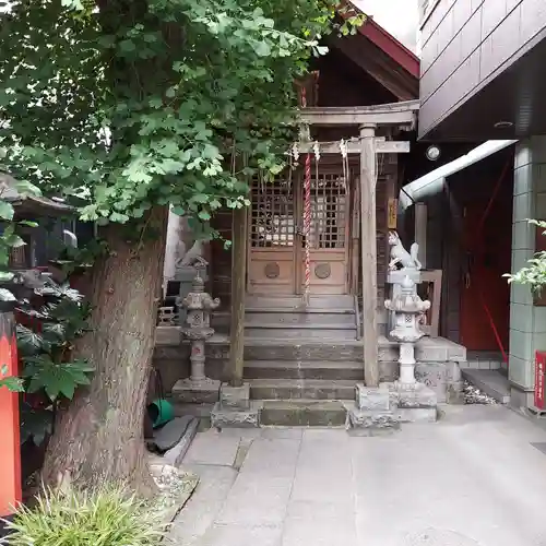 孫三稲荷神社の本殿・本堂