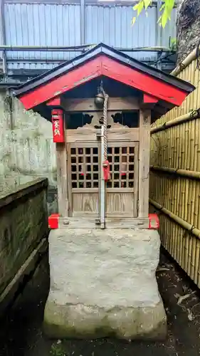 子安神社の末社