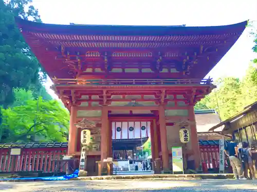 日吉大社の山門