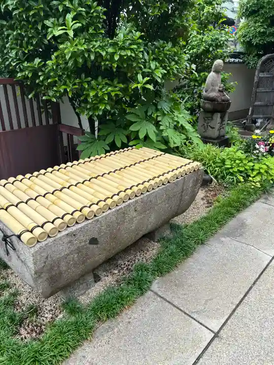 薬師院の{uncategorized: "未分類", other: "その他", undefined: "問題あり", building: "その他建物", grave: "お墓", sacred_gate: "鳥居", guardian: "狛犬", statue: "像", buddha: "仏像", history: "歴史", nature: "自然", garden: "庭園", animal: "動物", pagoda: "塔", temizu: "手水舎", mountain_gate: "山門・神門", sanctuary: "本殿・本堂", subordinate: "末社・摂社", art: "芸術", scenery: "景色", jizo: "地蔵", ema: "絵馬", goshuin: "御朱印", omikuji: "おみくじ", items: "授与品その他", amulet: "お守り", goshuincho: "御朱印帳", eats: "食事", festival: "お祭り", votive_dance: "神楽", shichigosan: "七五三参", wedding: "結婚式", experience: "体験その他", initially: "初詣", around: "周辺", anti_infection: "感染症対策"}