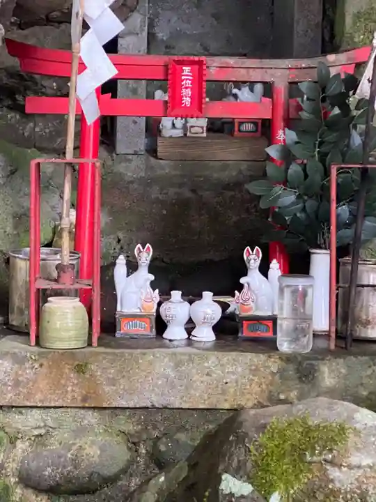 亀山稲荷神社の本殿・本堂