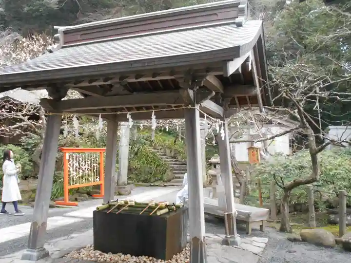 荏柄天神社の手水舎