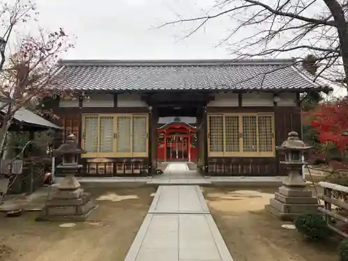 平井神社の山門・神門