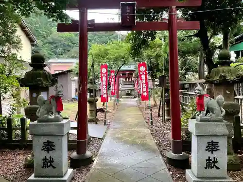 七面稲荷神社の鳥居