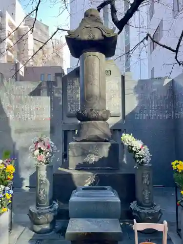 常圓寺の{uncategorized: "未分類", other: "その他", undefined: "問題あり", building: "その他建物", grave: "お墓", sacred_gate: "鳥居", guardian: "狛犬", statue: "像", buddha: "仏像", history: "歴史", nature: "自然", garden: "庭園", animal: "動物", pagoda: "塔", temizu: "手水舎", mountain_gate: "山門・神門", sanctuary: "本殿・本堂", subordinate: "末社・摂社", art: "芸術", scenery: "景色", jizo: "地蔵", ema: "絵馬", goshuin: "御朱印", omikuji: "おみくじ", items: "授与品その他", amulet: "お守り", goshuincho: "御朱印帳", eats: "食事", festival: "お祭り", votive_dance: "神楽", shichigosan: "七五三参", wedding: "結婚式", experience: "体験その他", initially: "初詣", around: "周辺", anti_infection: "感染症対策"}