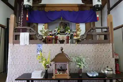 神藏寺の本殿・本堂