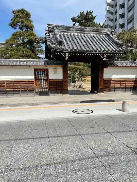 金剛院の山門・神門