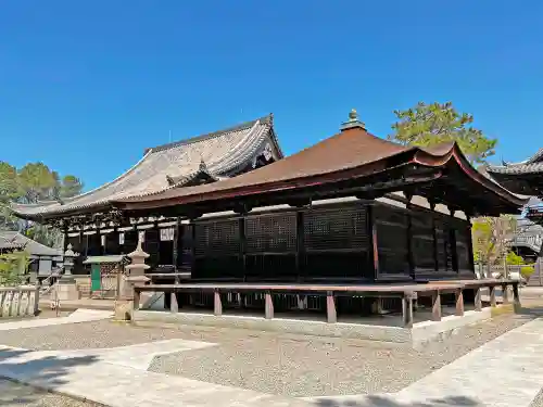 鶴林寺の本殿・本堂