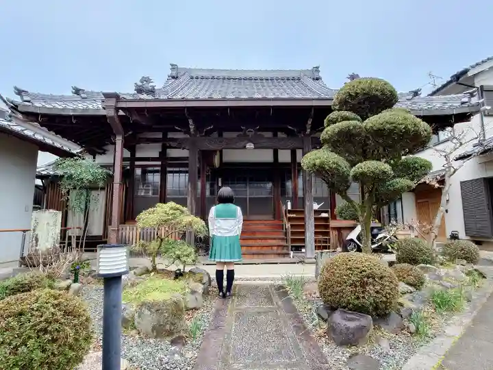 称讃寺(稱讃寺)の本殿・本堂