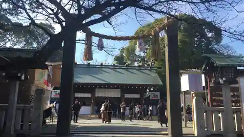 伊勢山皇大神宮の鳥居