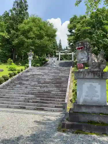 八海山尊神社の狛犬