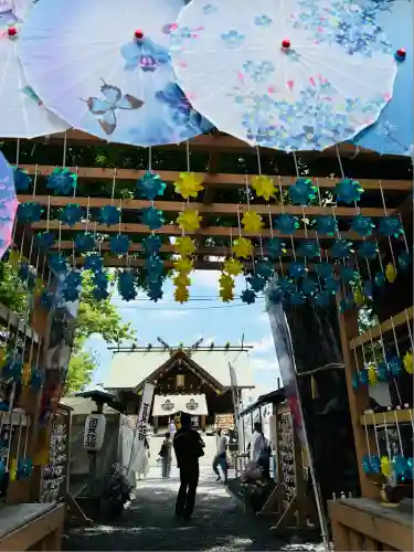札幌諏訪神社の山門・神門