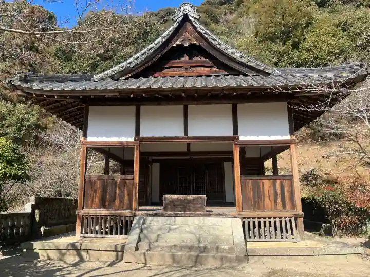 吉香神社の{uncategorized: "未分類", other: "その他", undefined: "問題あり", building: "その他建物", grave: "お墓", sacred_gate: "鳥居", guardian: "狛犬", statue: "像", buddha: "仏像", history: "歴史", nature: "自然", garden: "庭園", animal: "動物", pagoda: "塔", temizu: "手水舎", mountain_gate: "山門・神門", sanctuary: "本殿・本堂", subordinate: "末社・摂社", art: "芸術", scenery: "景色", jizo: "地蔵", ema: "絵馬", goshuin: "御朱印", omikuji: "おみくじ", items: "授与品その他", amulet: "お守り", goshuincho: "御朱印帳", eats: "食事", festival: "お祭り", votive_dance: "神楽", shichigosan: "七五三参", wedding: "結婚式", experience: "体験その他", initially: "初詣", around: "周辺", anti_infection: "感染症対策"}