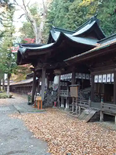 手長神社の本殿