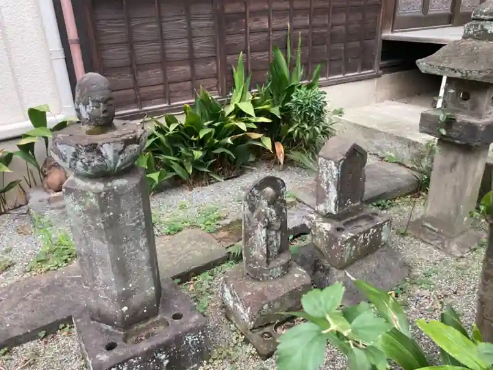 宝蔵寺の地蔵
