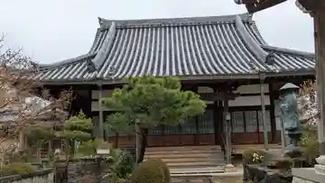西蓮寺の本殿・本堂