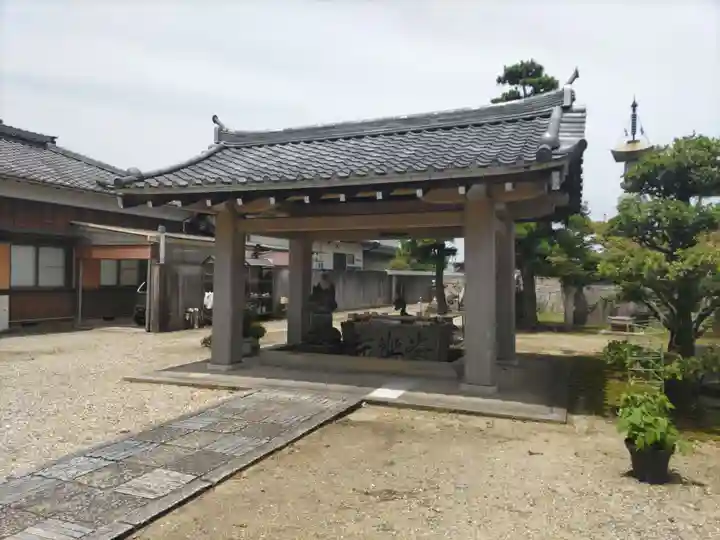 常楽寺の手水舎