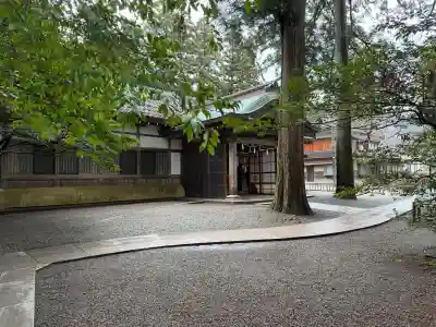 金剱宮の{uncategorized: "未分類", other: "その他", undefined: "問題あり", building: "その他建物", grave: "お墓", sacred_gate: "鳥居", guardian: "狛犬", statue: "像", buddha: "仏像", history: "歴史", nature: "自然", garden: "庭園", animal: "動物", pagoda: "塔", temizu: "手水舎", mountain_gate: "山門・神門", sanctuary: "本殿・本堂", subordinate: "末社・摂社", art: "芸術", scenery: "景色", jizo: "地蔵", ema: "絵馬", goshuin: "御朱印", omikuji: "おみくじ", items: "授与品その他", amulet: "お守り", goshuincho: "御朱印帳", eats: "食事", festival: "お祭り", votive_dance: "神楽", shichigosan: "七五三参", wedding: "結婚式", experience: "体験その他", initially: "初詣", around: "周辺", anti_infection: "感染症対策"}