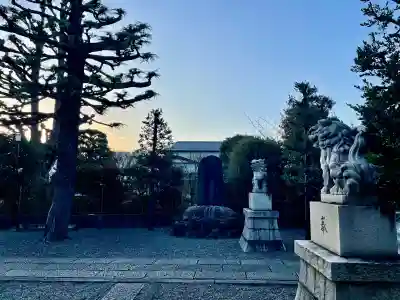 熊野神社の{uncategorized: "未分類", other: "その他", undefined: "問題あり", building: "その他建物", grave: "お墓", sacred_gate: "鳥居", guardian: "狛犬", statue: "像", buddha: "仏像", history: "歴史", nature: "自然", garden: "庭園", animal: "動物", pagoda: "塔", temizu: "手水舎", mountain_gate: "山門・神門", sanctuary: "本殿・本堂", subordinate: "末社・摂社", art: "芸術", scenery: "景色", jizo: "地蔵", ema: "絵馬", goshuin: "御朱印", omikuji: "おみくじ", items: "授与品その他", amulet: "お守り", goshuincho: "御朱印帳", eats: "食事", festival: "お祭り", votive_dance: "神楽", shichigosan: "七五三参", wedding: "結婚式", experience: "体験その他", initially: "初詣", around: "周辺", anti_infection: "感染症対策"}