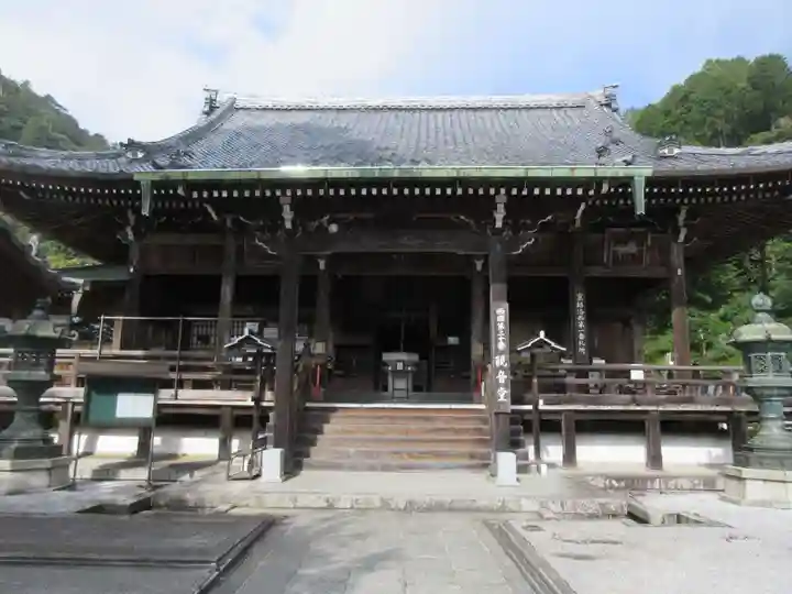 善峯寺の本殿・本堂