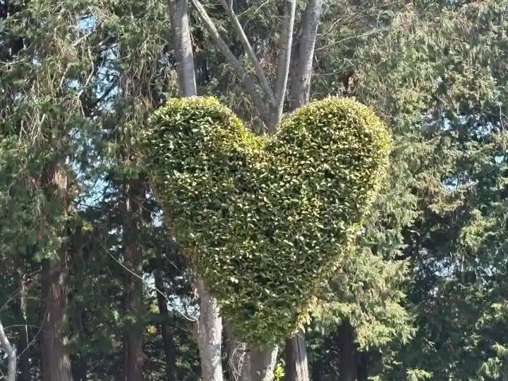 春日神社の{uncategorized: "未分類", other: "その他", undefined: "問題あり", building: "その他建物", grave: "お墓", sacred_gate: "鳥居", guardian: "狛犬", statue: "像", buddha: "仏像", history: "歴史", nature: "自然", garden: "庭園", animal: "動物", pagoda: "塔", temizu: "手水舎", mountain_gate: "山門・神門", sanctuary: "本殿・本堂", subordinate: "末社・摂社", art: "芸術", scenery: "景色", jizo: "地蔵", ema: "絵馬", goshuin: "御朱印", omikuji: "おみくじ", items: "授与品その他", amulet: "お守り", goshuincho: "御朱印帳", eats: "食事", festival: "お祭り", votive_dance: "神楽", shichigosan: "七五三参", wedding: "結婚式", experience: "体験その他", initially: "初詣", around: "周辺", anti_infection: "感染症対策"}
