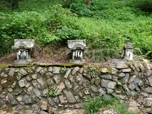 八幡神社の末社