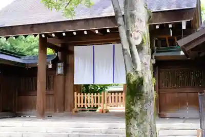 和泉國一之宮　大鳥大社の山門・神門