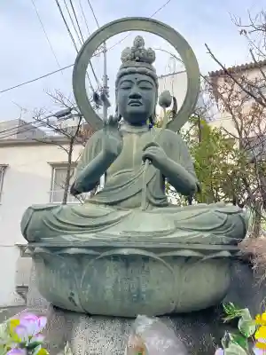 本郷薬師堂の{uncategorized: "未分類", other: "その他", undefined: "問題あり", building: "その他建物", grave: "お墓", sacred_gate: "鳥居", guardian: "狛犬", statue: "像", buddha: "仏像", history: "歴史", nature: "自然", garden: "庭園", animal: "動物", pagoda: "塔", temizu: "手水舎", mountain_gate: "山門・神門", sanctuary: "本殿・本堂", subordinate: "末社・摂社", art: "芸術", scenery: "景色", jizo: "地蔵", ema: "絵馬", goshuin: "御朱印", omikuji: "おみくじ", items: "授与品その他", amulet: "お守り", goshuincho: "御朱印帳", eats: "食事", festival: "お祭り", votive_dance: "神楽", shichigosan: "七五三参", wedding: "結婚式", experience: "体験その他", initially: "初詣", around: "周辺", anti_infection: "感染症対策"}