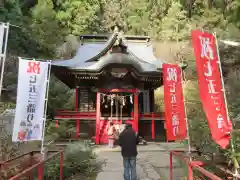 花園神社の本殿