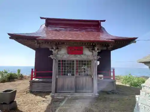 美谷稲荷神社の本殿