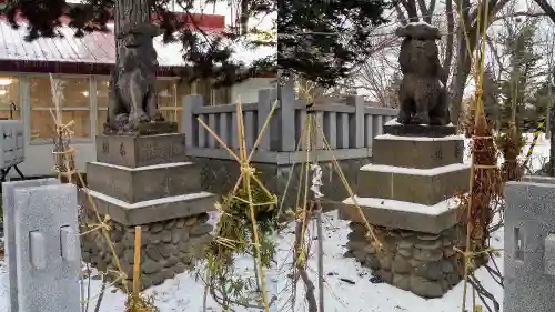 彌彦神社　(伊夜日子神社)の狛犬