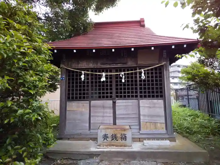 神明社の本殿