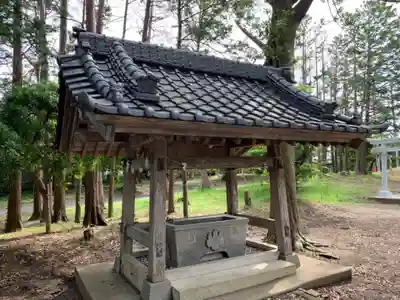 三嶋神社の手水舎