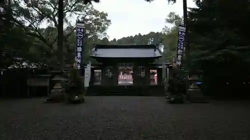 都農神社の山門・神門