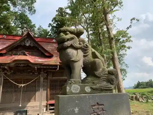 諏訪神社の狛犬