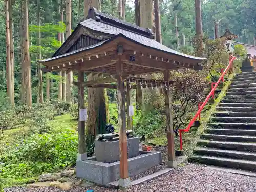 御岩神社の手水舎