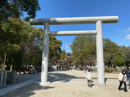 伊弉諾神宮の{uncategorized: "未分類", other: "その他", undefined: "問題あり", building: "その他建物", grave: "お墓", sacred_gate: "鳥居", guardian: "狛犬", statue: "像", buddha: "仏像", history: "歴史", nature: "自然", garden: "庭園", animal: "動物", pagoda: "塔", temizu: "手水舎", mountain_gate: "山門・神門", sanctuary: "本殿・本堂", subordinate: "末社・摂社", art: "芸術", scenery: "景色", jizo: "地蔵", ema: "絵馬", goshuin: "御朱印", omikuji: "おみくじ", items: "授与品その他", amulet: "お守り", goshuincho: "御朱印帳", eats: "食事", festival: "お祭り", votive_dance: "神楽", shichigosan: "七五三参", wedding: "結婚式", experience: "体験その他", initially: "初詣", around: "周辺", anti_infection: "感染症対策"}