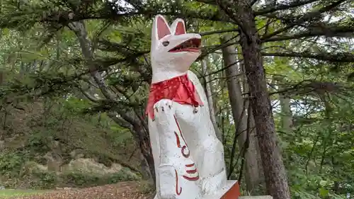 豊受稲荷神社の狛犬