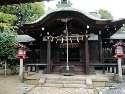 離宮八幡宮の本殿・本堂